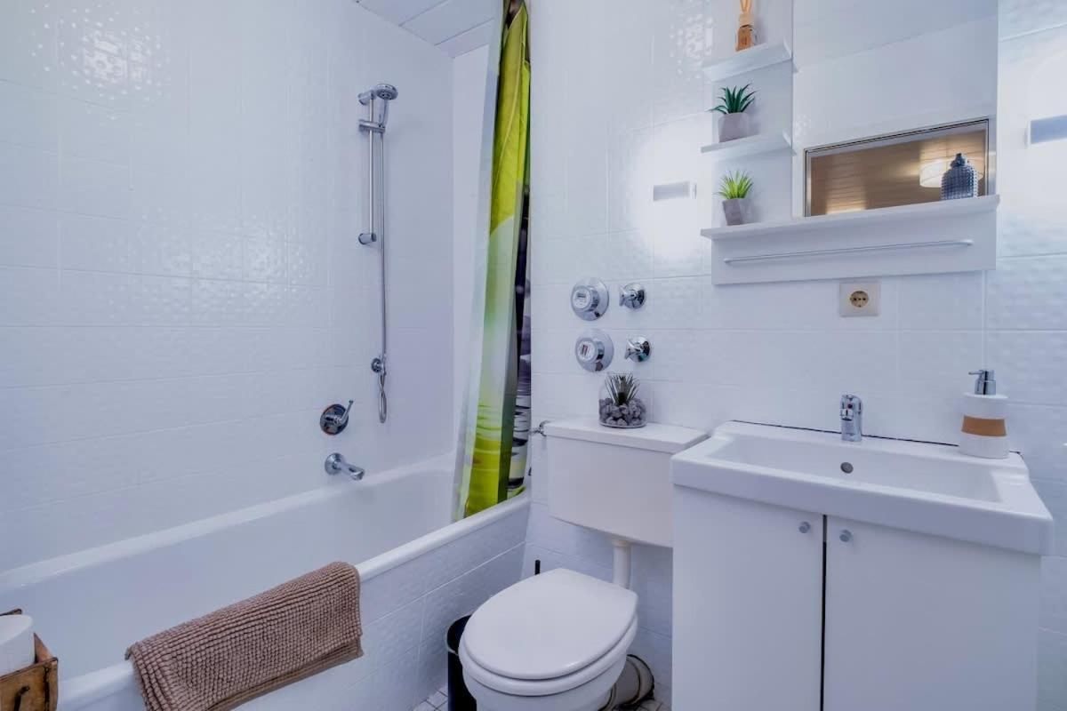 Relaxapartments Black Forest Nature Mit Beheiztem Indoor-Pool Und Sauna - Sonnenbalkon Mit Blick Ins Gruene, Schnelles Internet, Naehe Triberger Wasserfaelle, Fuer Bis Zu 2 Personen Schönwalde 外观 照片